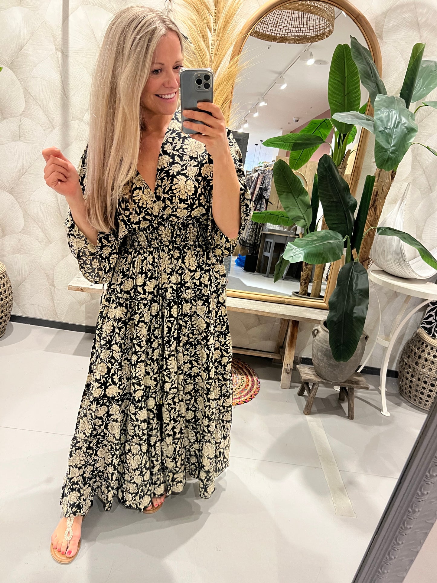 LOD of Love – Ibiza Maxi Dress Zwart met Bloemenprint