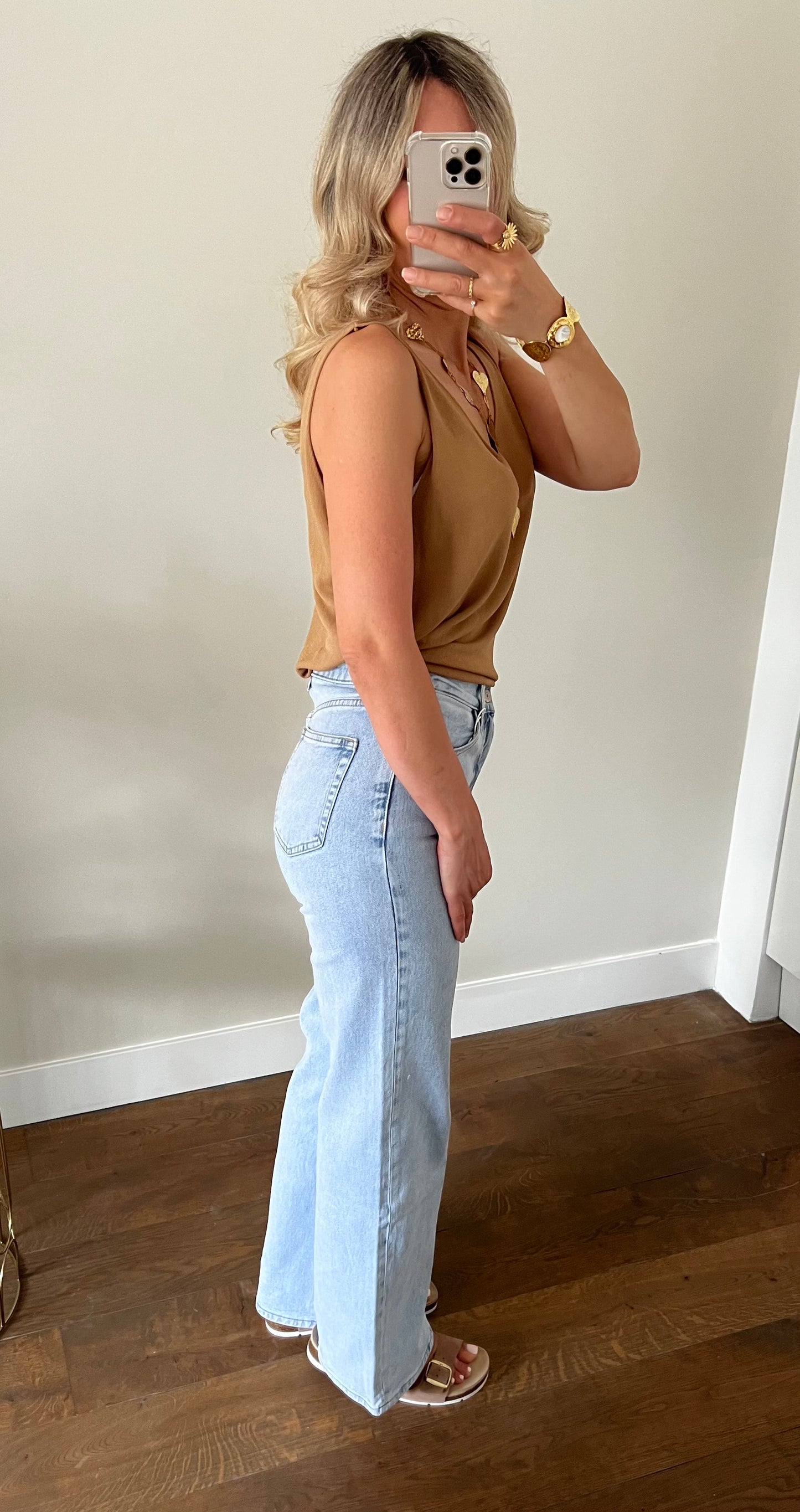 LOD of Love – Mouwloze Top Fleur Camelle