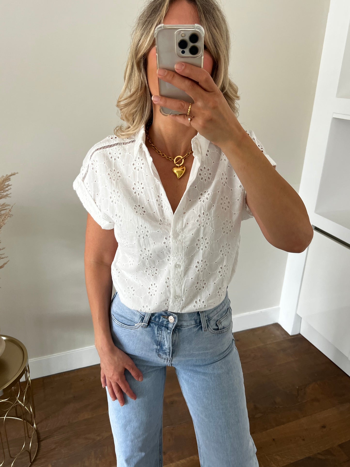LOD of Love – Bloom Blouse Witte Broderie met Korte Mouw