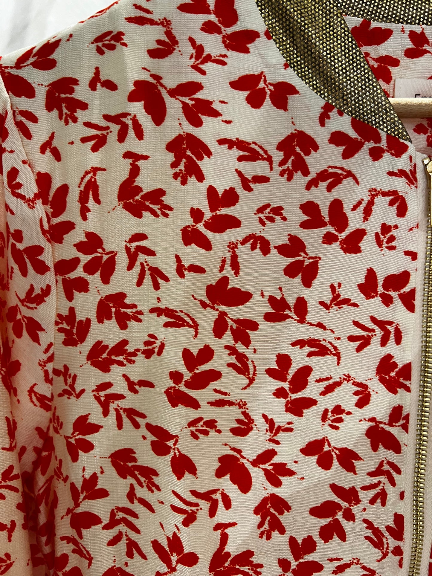 LOD of Love β Gebroken Wit Bomberjack met Rode Botanische Print