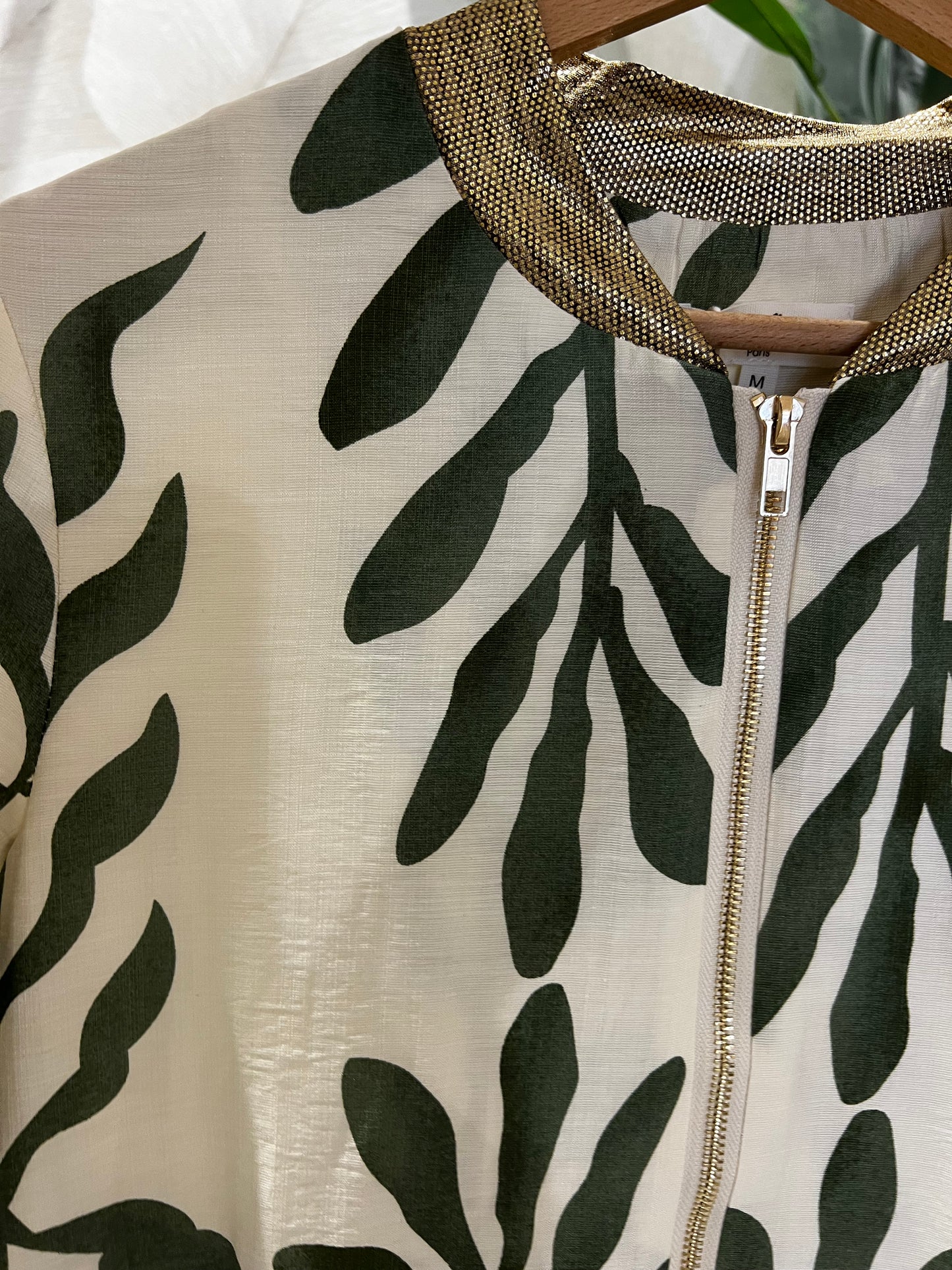 LOD of Love - Bomberjack met Kaki Leaves