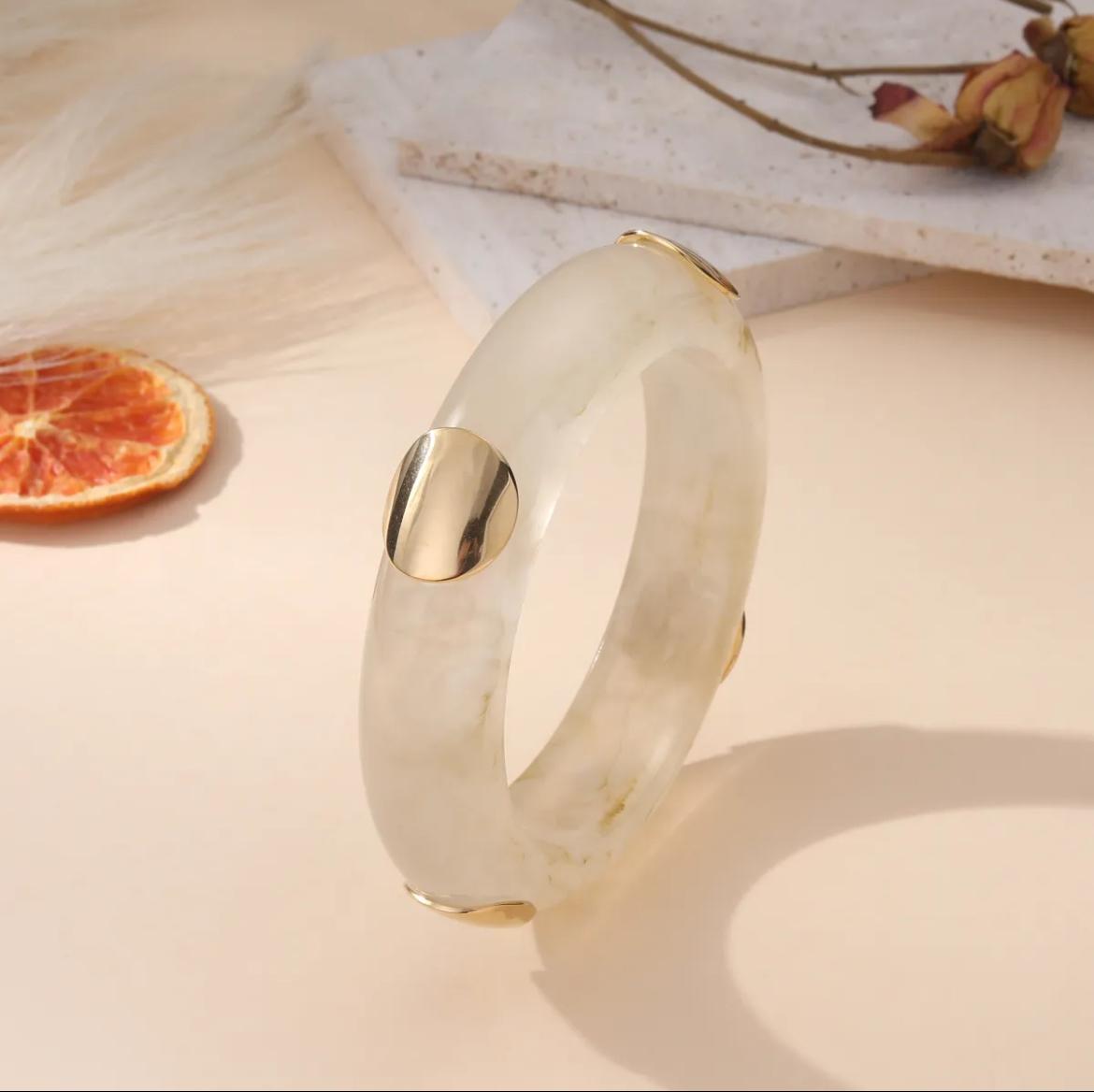 LOD of Love – Golden Detail Bangle Ivoor White