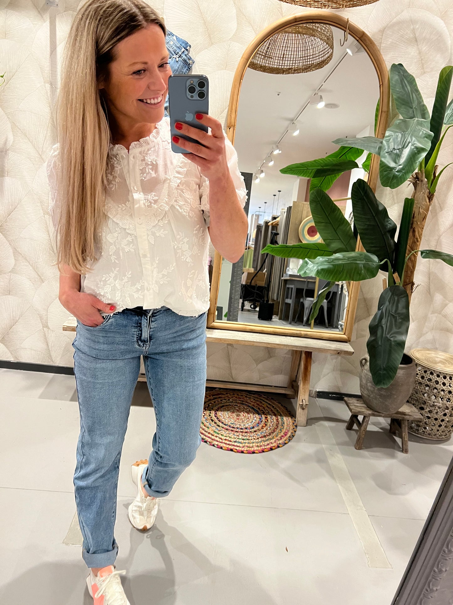 LOD of Love – Witte Kanten Blouse met Borduursels
