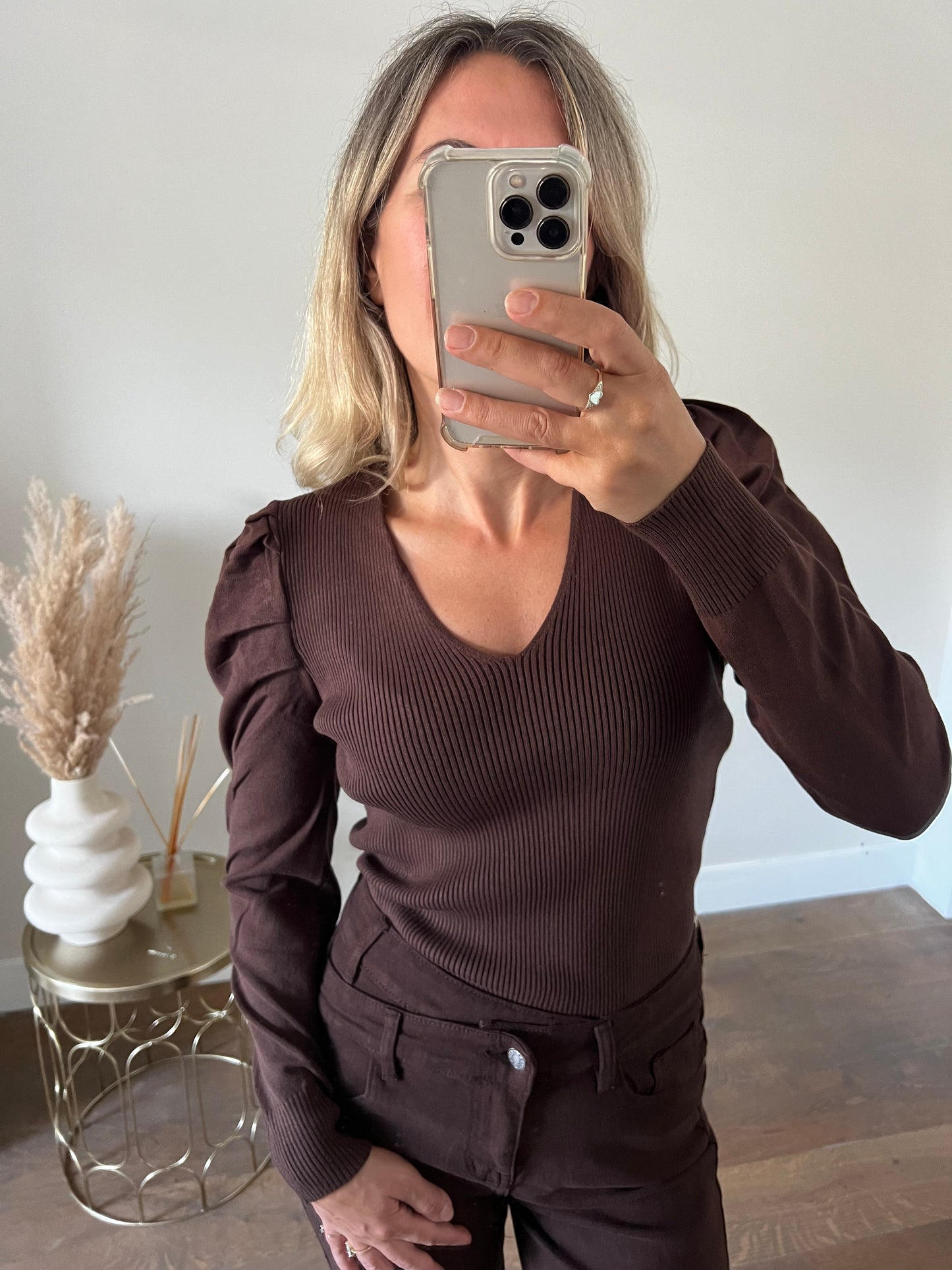 LOD Of Love - Lara Basic Trui met Pofmouwen Brown