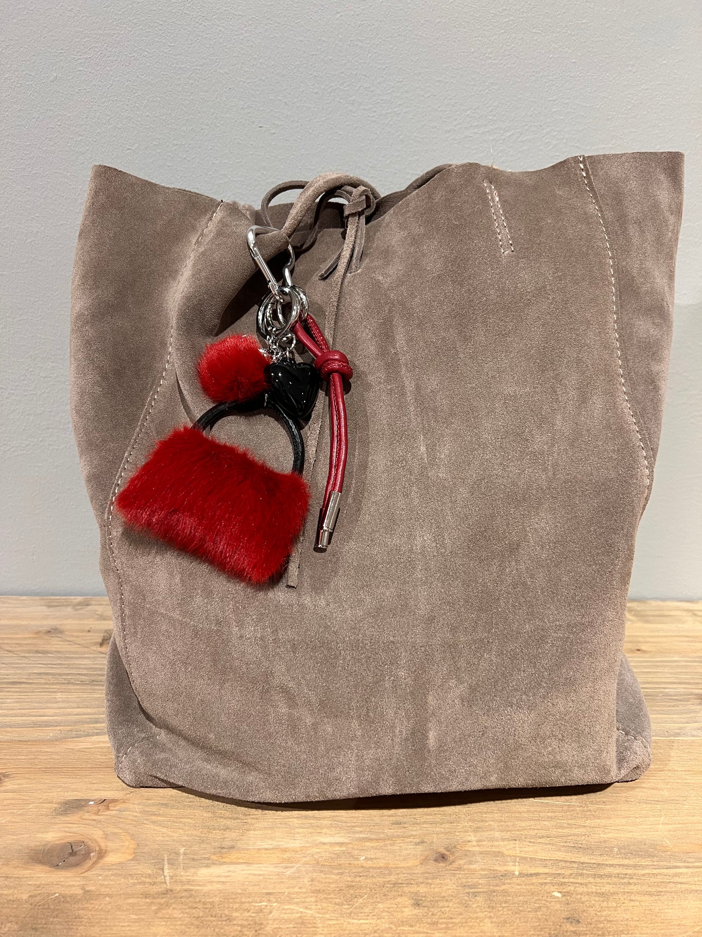 LOD of Love - Bag Charm Bordeaux fake fur