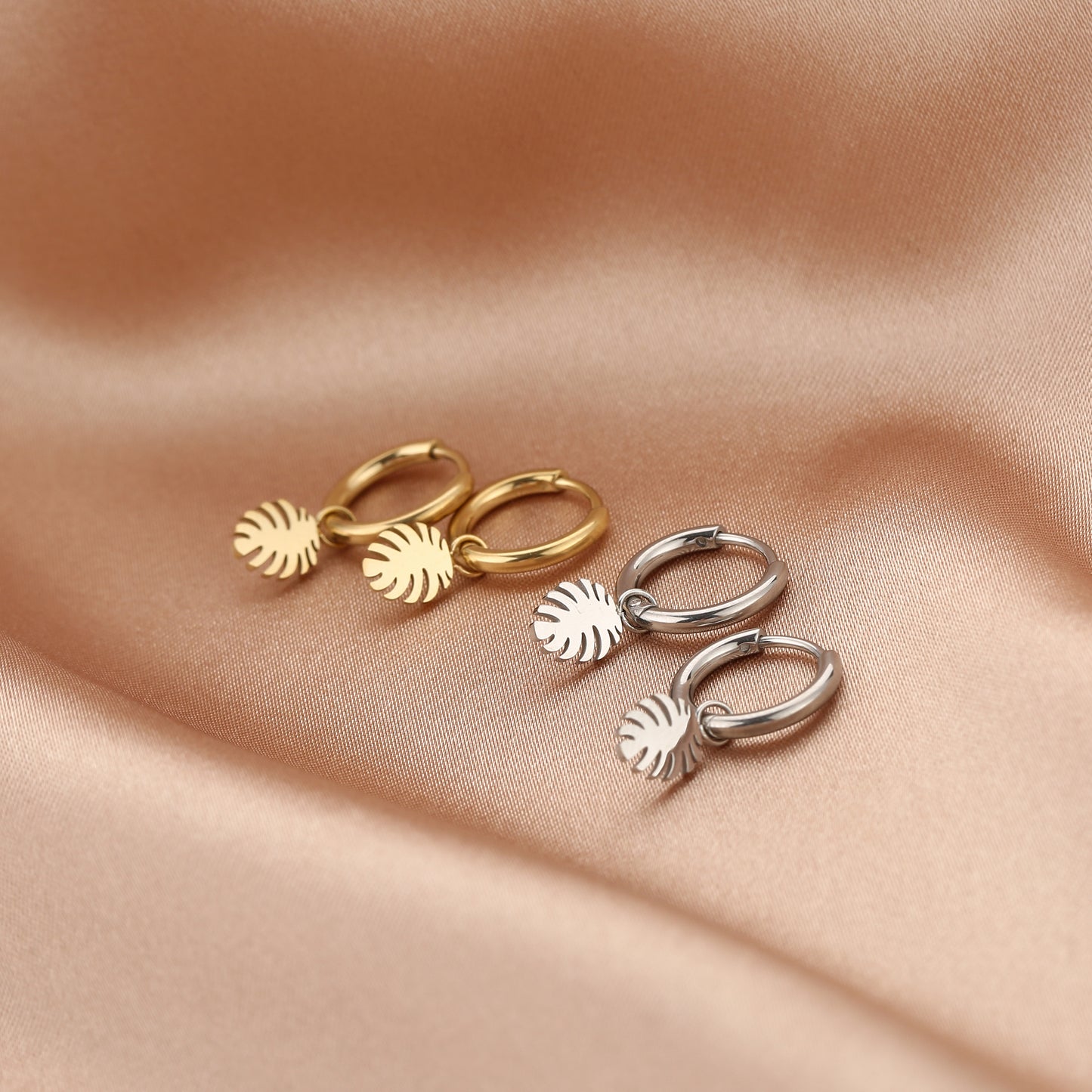 LOD of Love – Goldfarbene Ohrringe mit Palmblatt