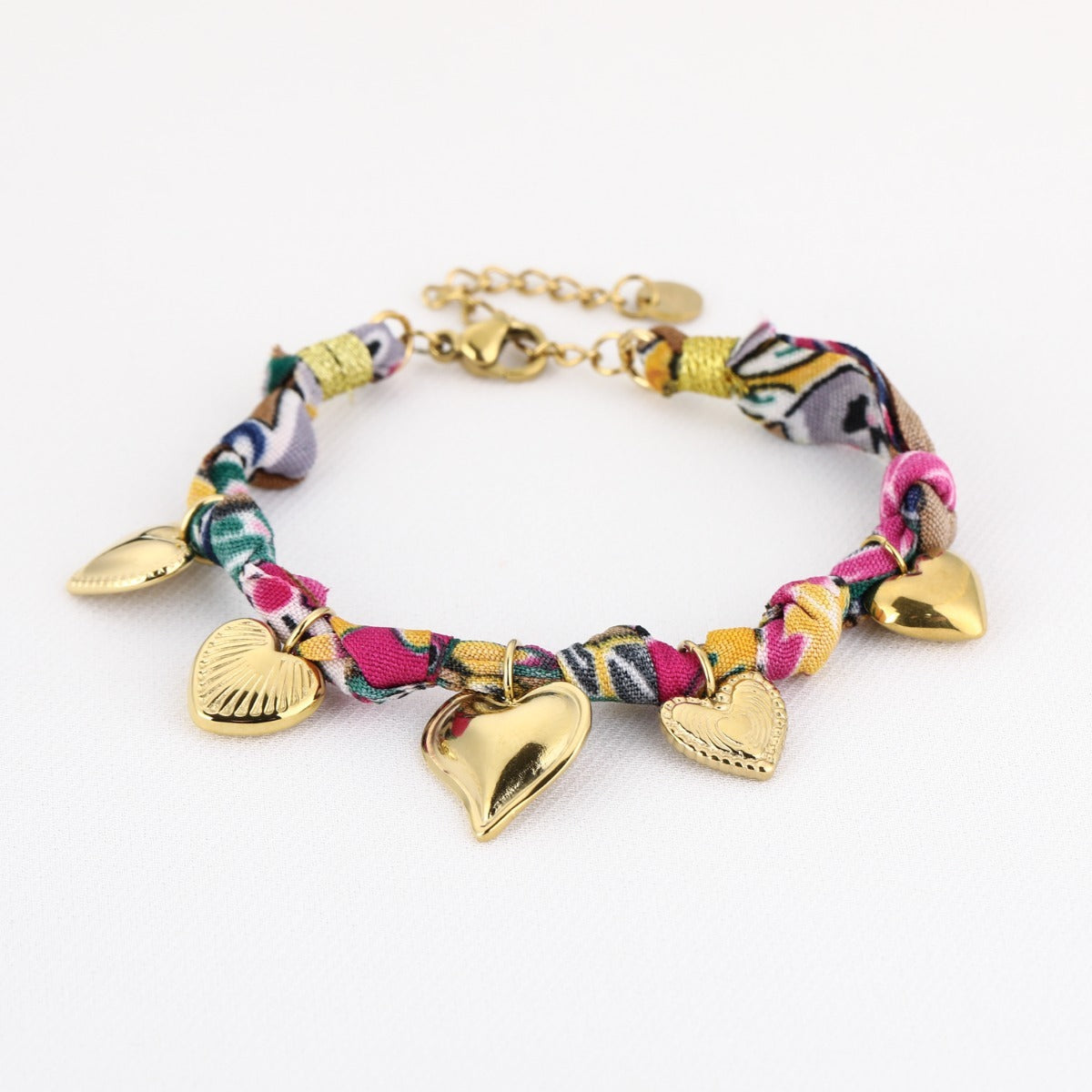 LOD of Love – Kleurrijke Boho Armband met Gouden Hartjes