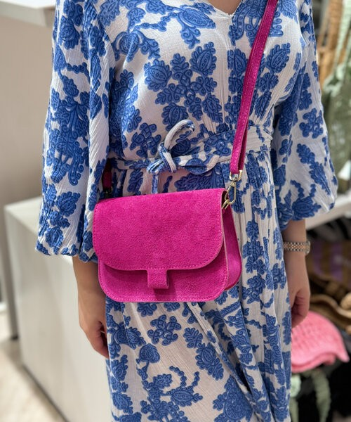 LOD of Love Flora Suède Tas – Fuchsia Statement met Verstelbare Schouderband