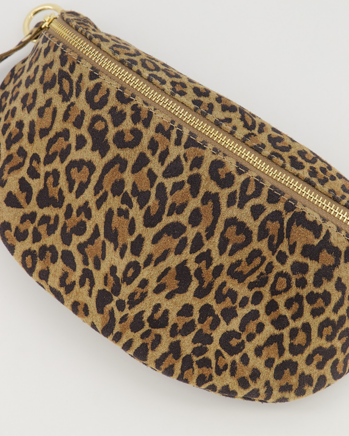 LOD of LOVE – Zoey Big Suede Crossbody tassen Luipaard