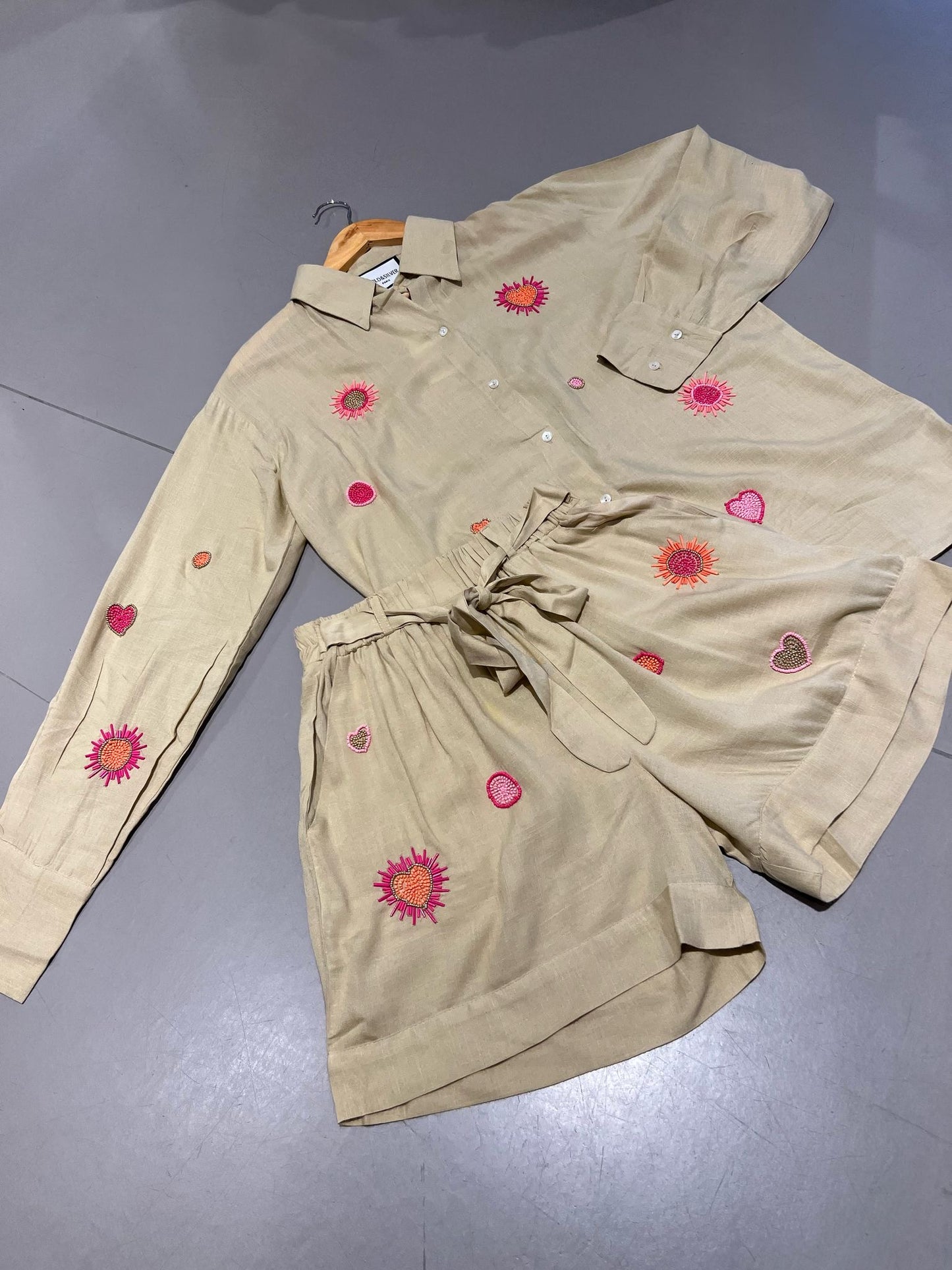LOD of Love - Boho Short met Kralenhartjes