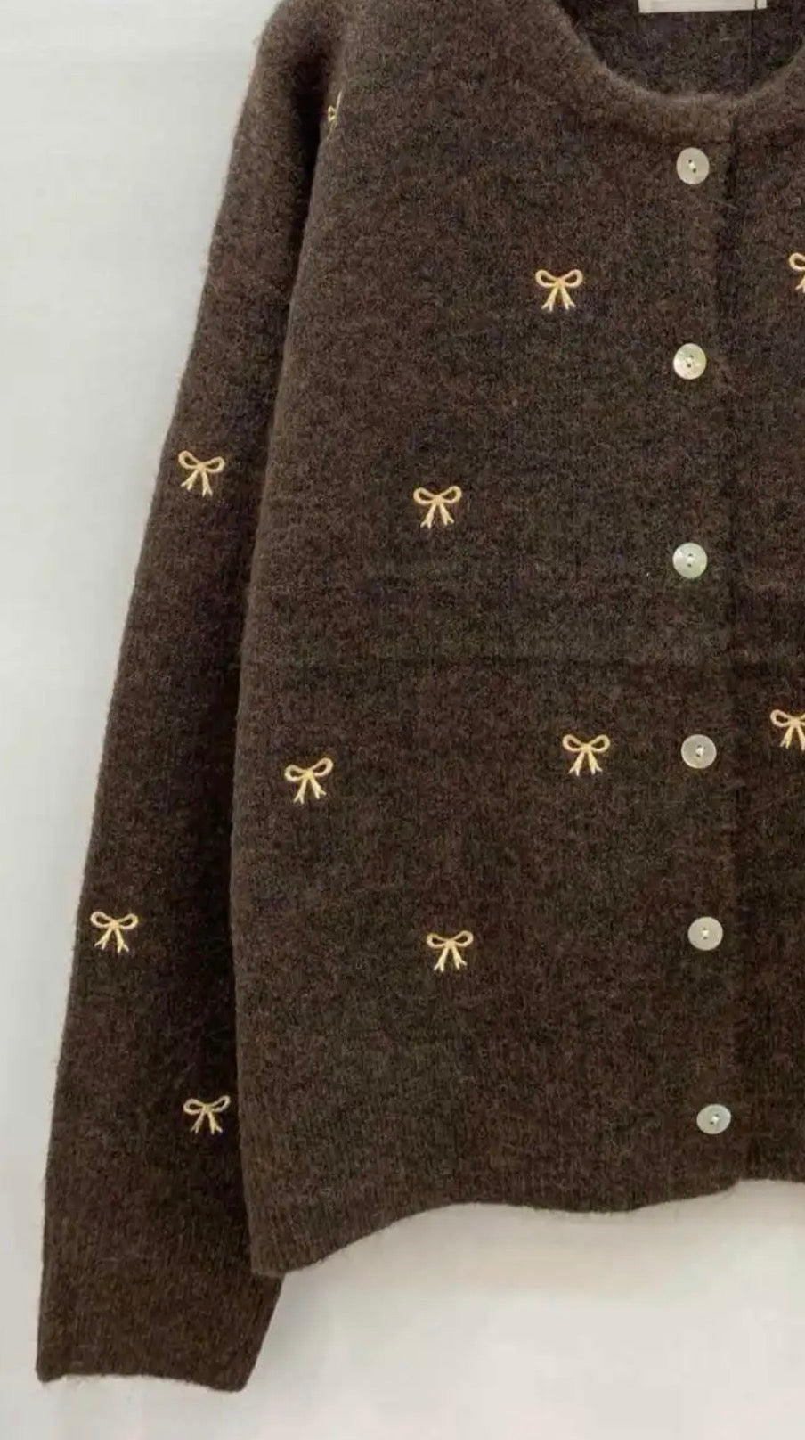 LOD of Love – Bruin vest met strikjes