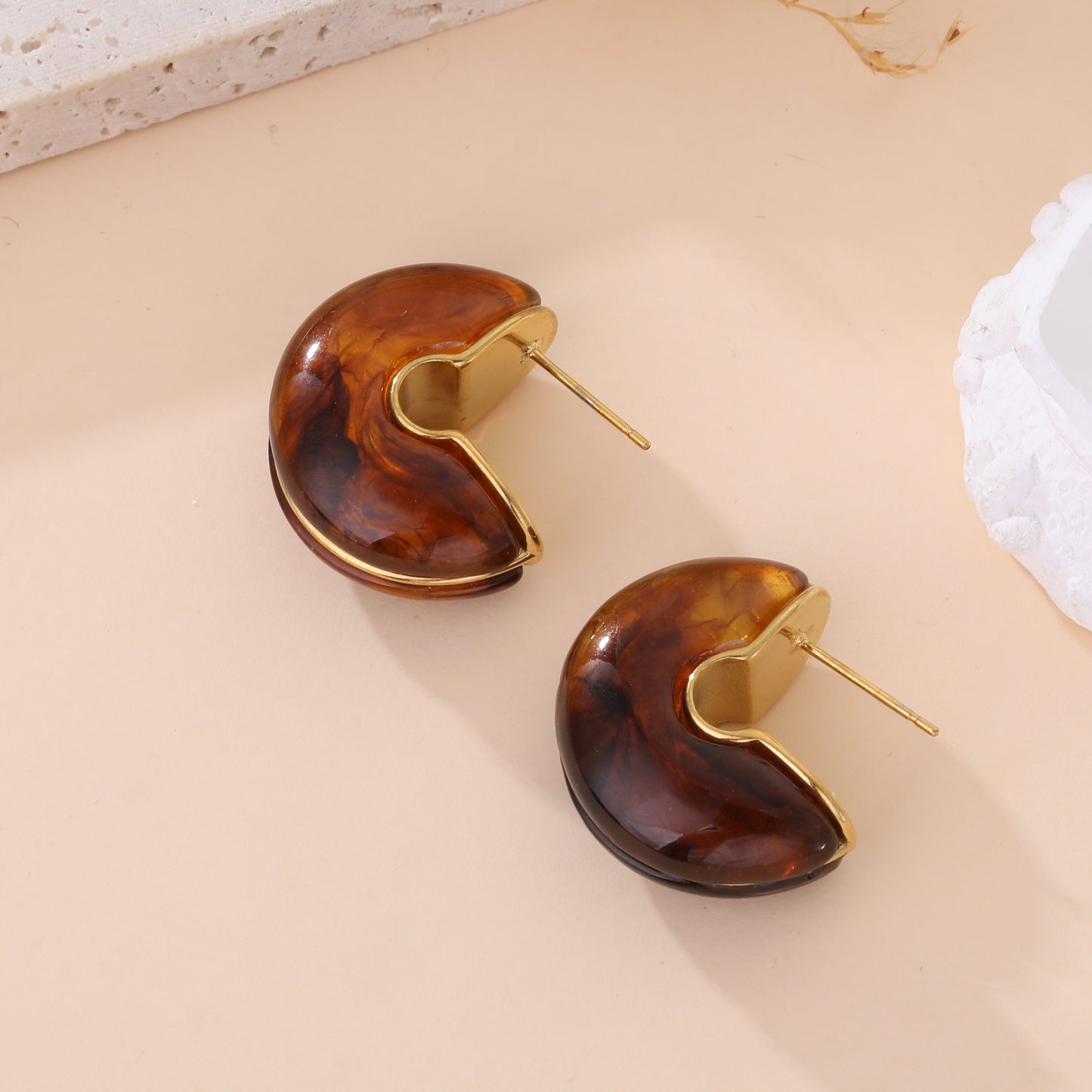 LOD of Love – Creool Oorbellen met Marmerlook & Goudaccent RVS