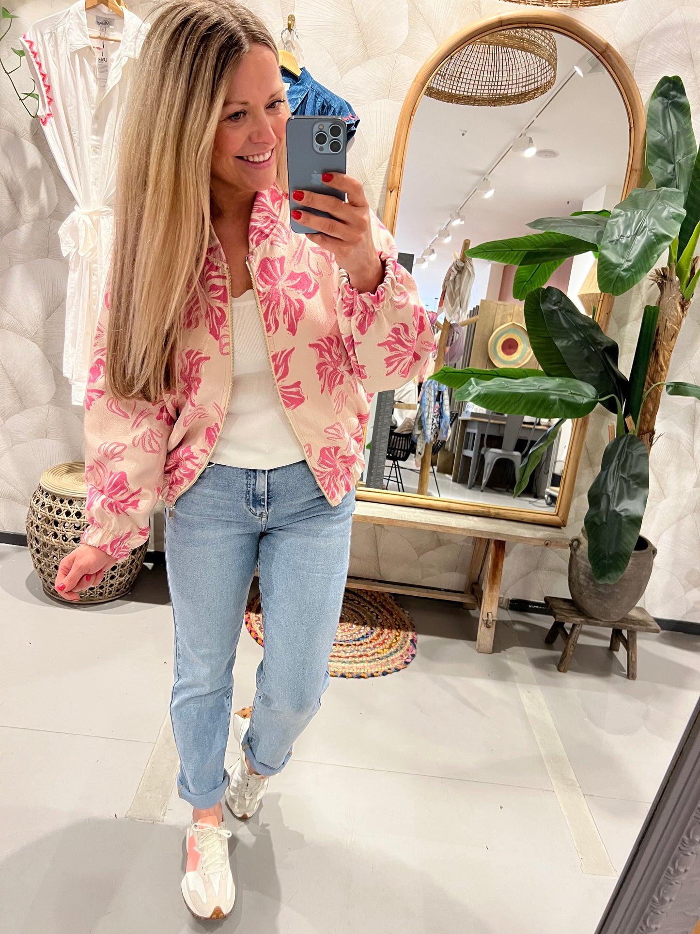 LOD of Love - Satijnen Bomberjack met Roze Bloemen