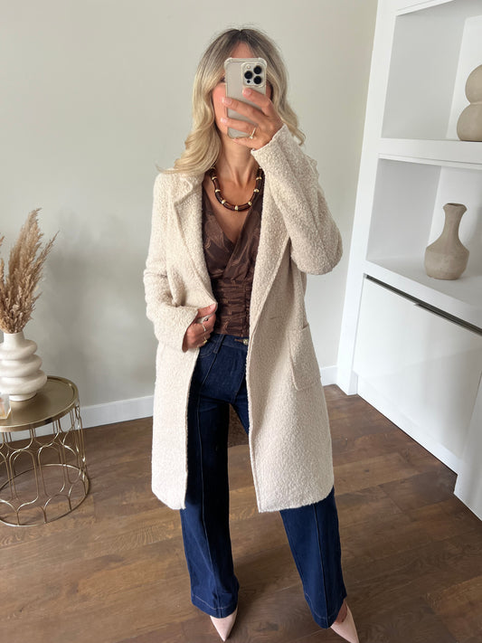 LOD of Love – Soft Bouclé Coat Beige