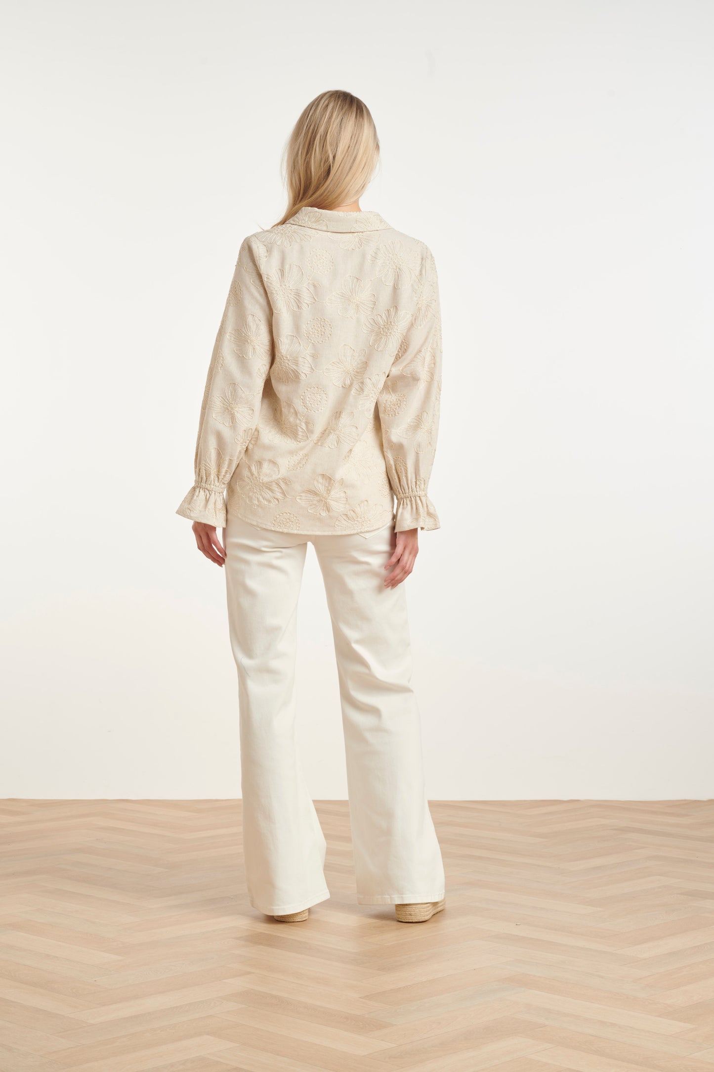 LOD of Love – Emma Blouse with Leaf Print and Puff Sleeves – Blue