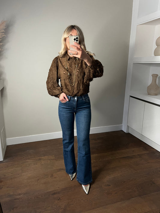 LOD of Love – Bruine Fluffy Blouse met Pofmouwen