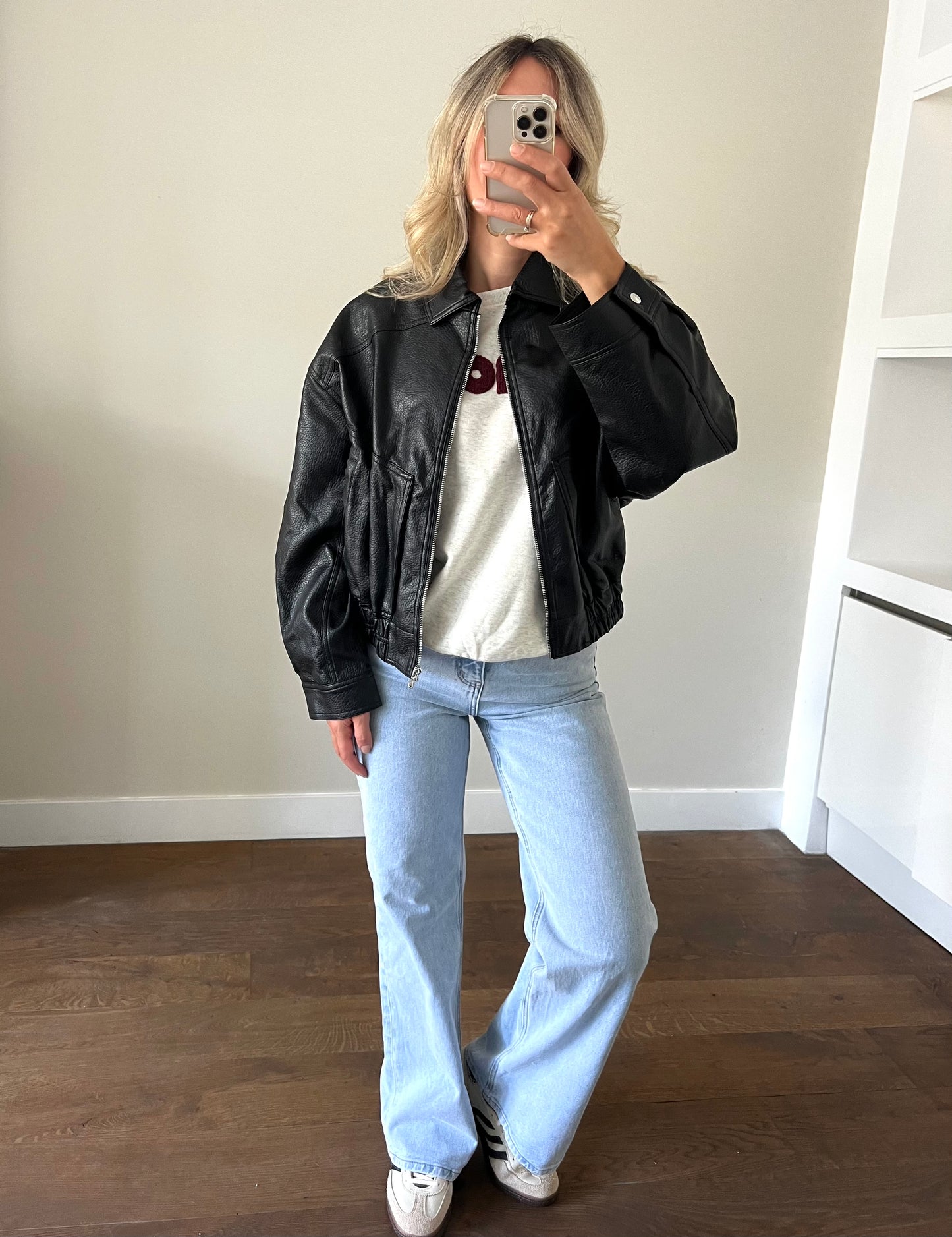 LOD of Love – Oversized Bomber Jacket Zwart