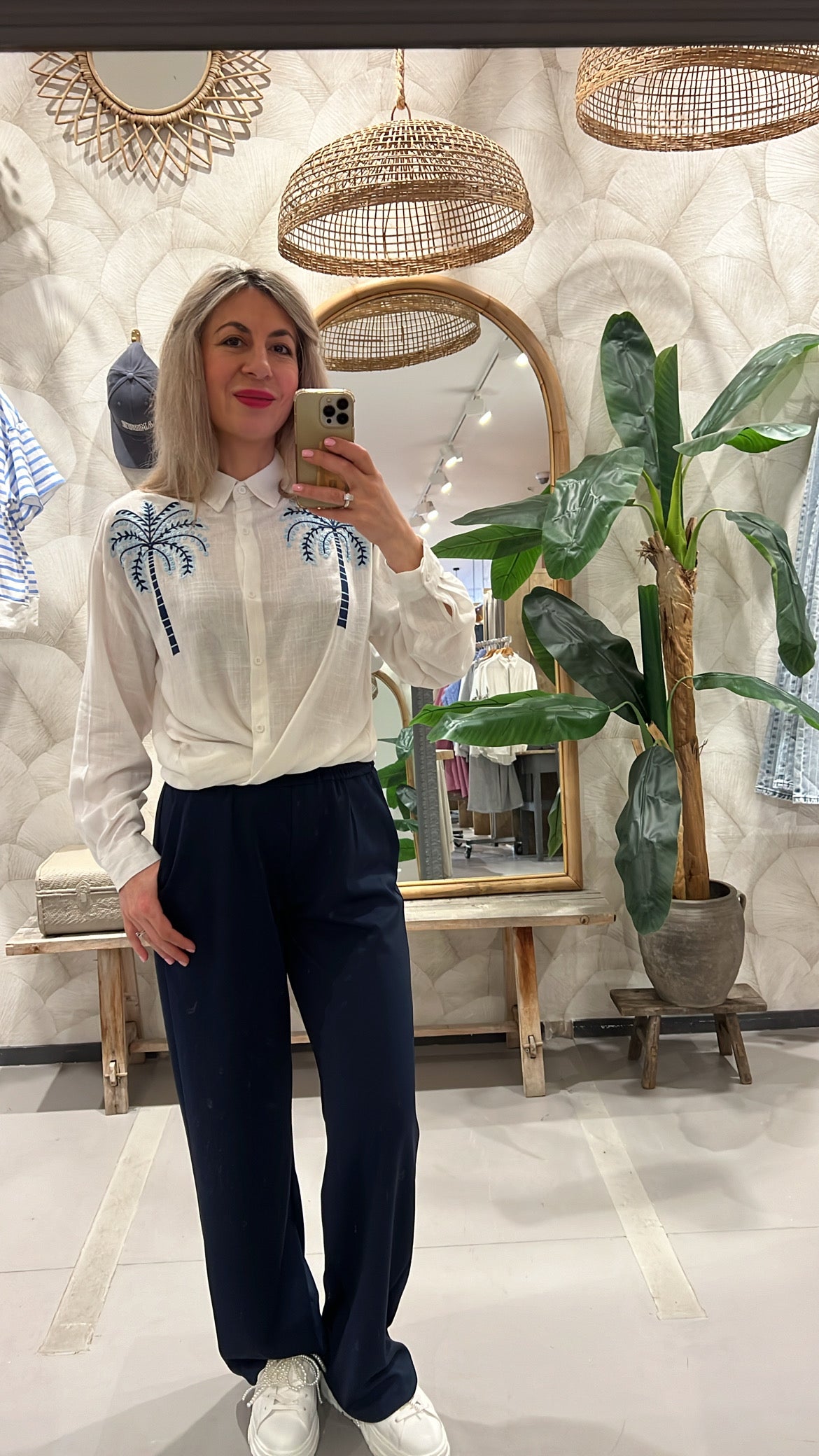 LOD of Love – Witte Blouse met Palmbomen Borduursel