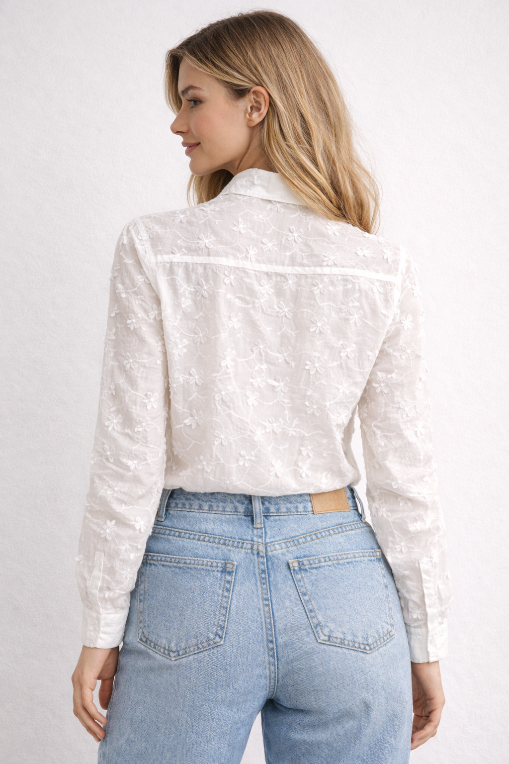 LOD of Love – Witte Broderie Blouse Met Kraag
