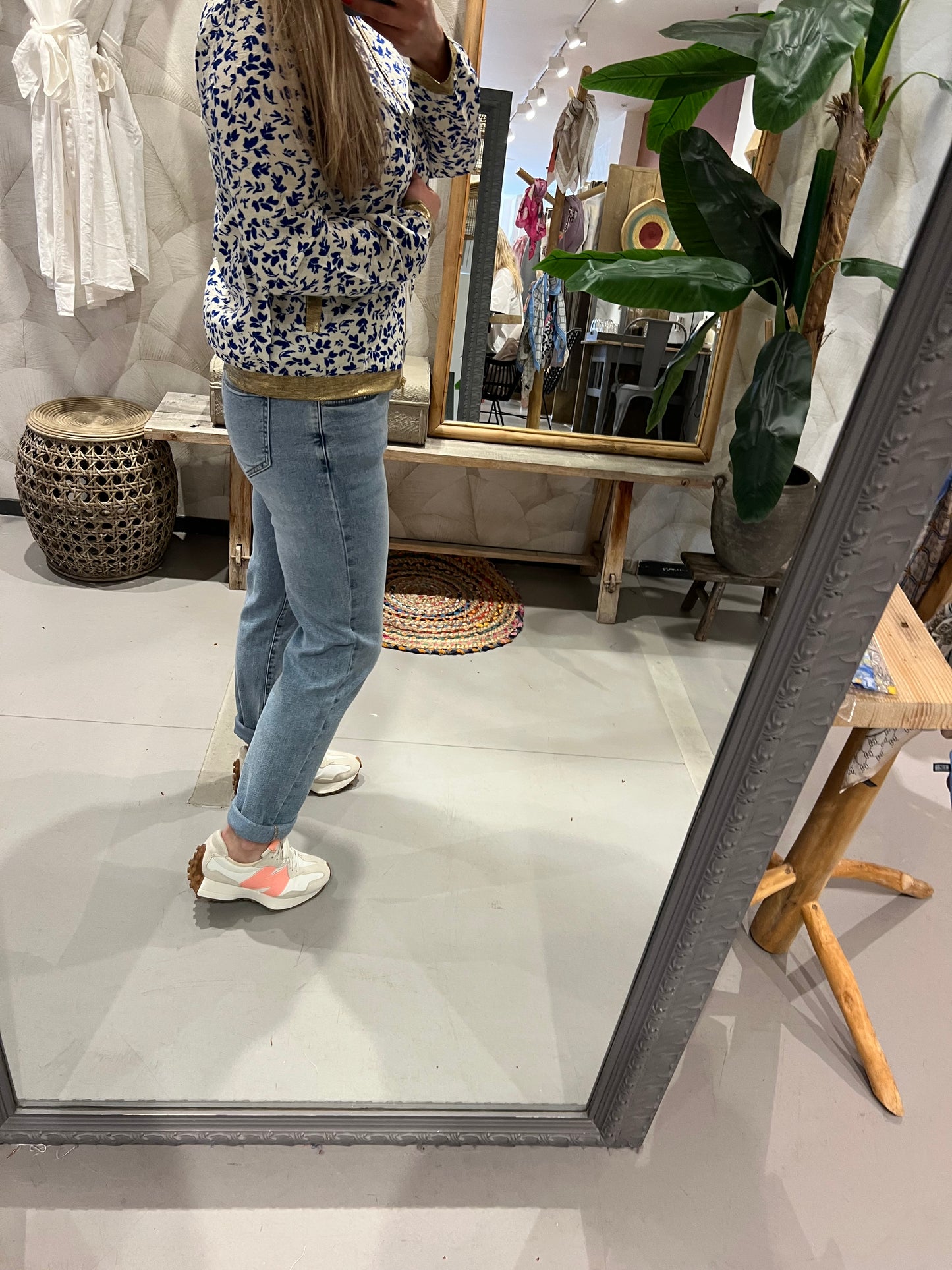 LOD of Love - Wit Bomberjack met Blauwe  Botanische Print
