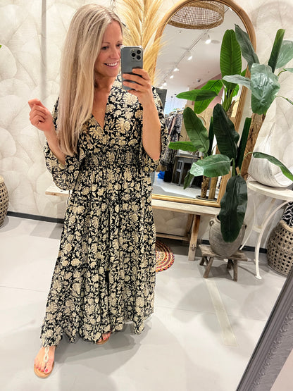 LOD of Love – Ibiza Maxi Dress Zwart met Bloemenprint