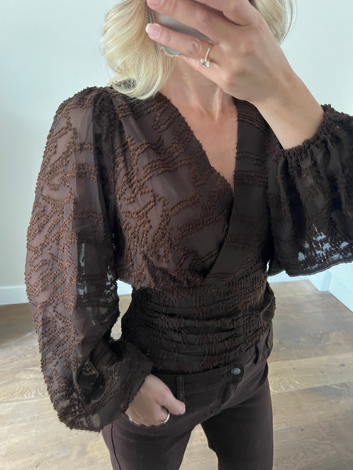 LOD of Love – Emma Blouse Bruin Bouclé