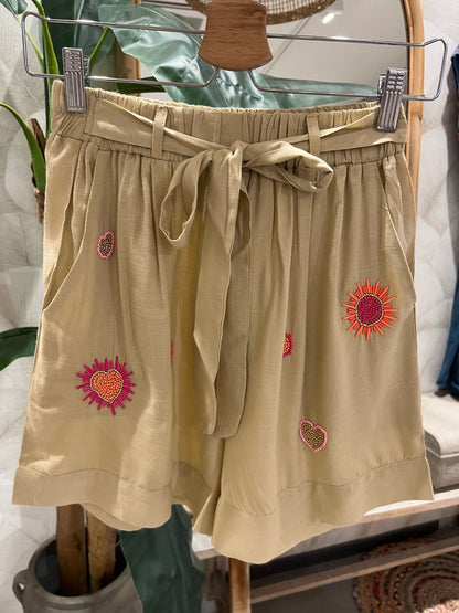 LOD of Love - Boho Short met Kralenhartjes