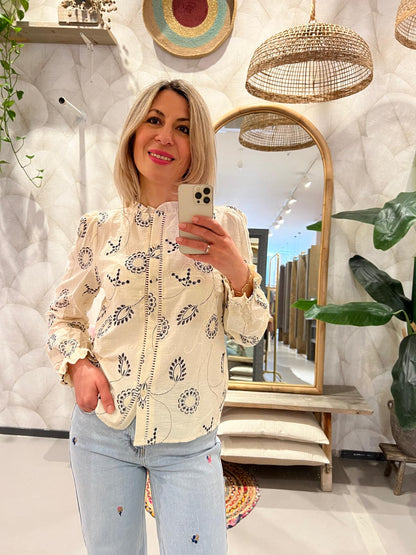LOD of Love –  Blouse met Opstaande Kraag & Blauwe Bloemborduursels