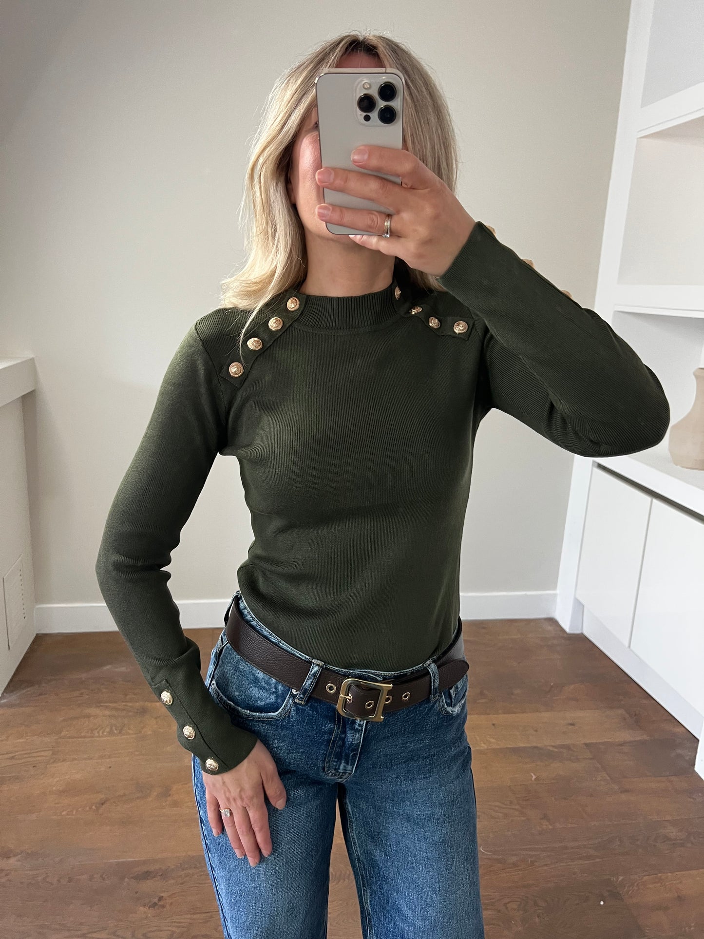 LOD Of Love - Elegante Trui met Schouderknopen