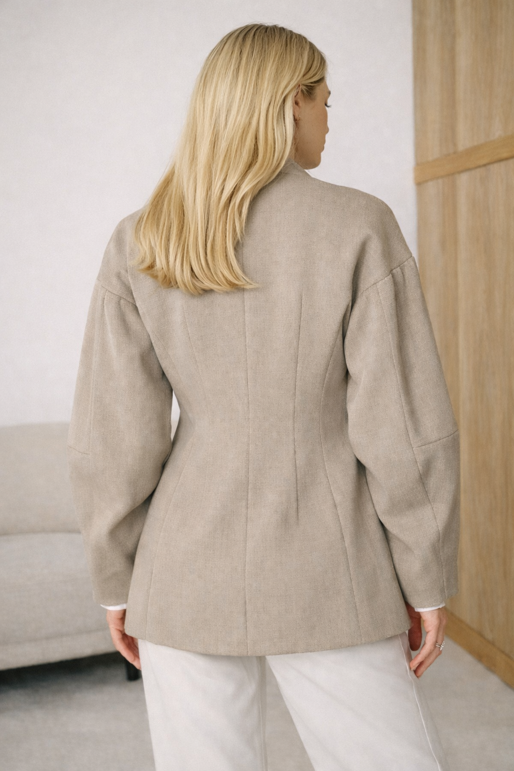 LOD of Love – Essential Blazer met Pofmouwen Taupe