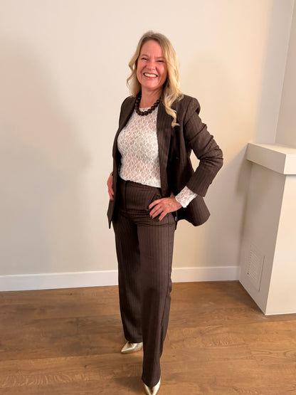 LOD of Love – Love Blazer Met Fijne Streep Chocoladebruin