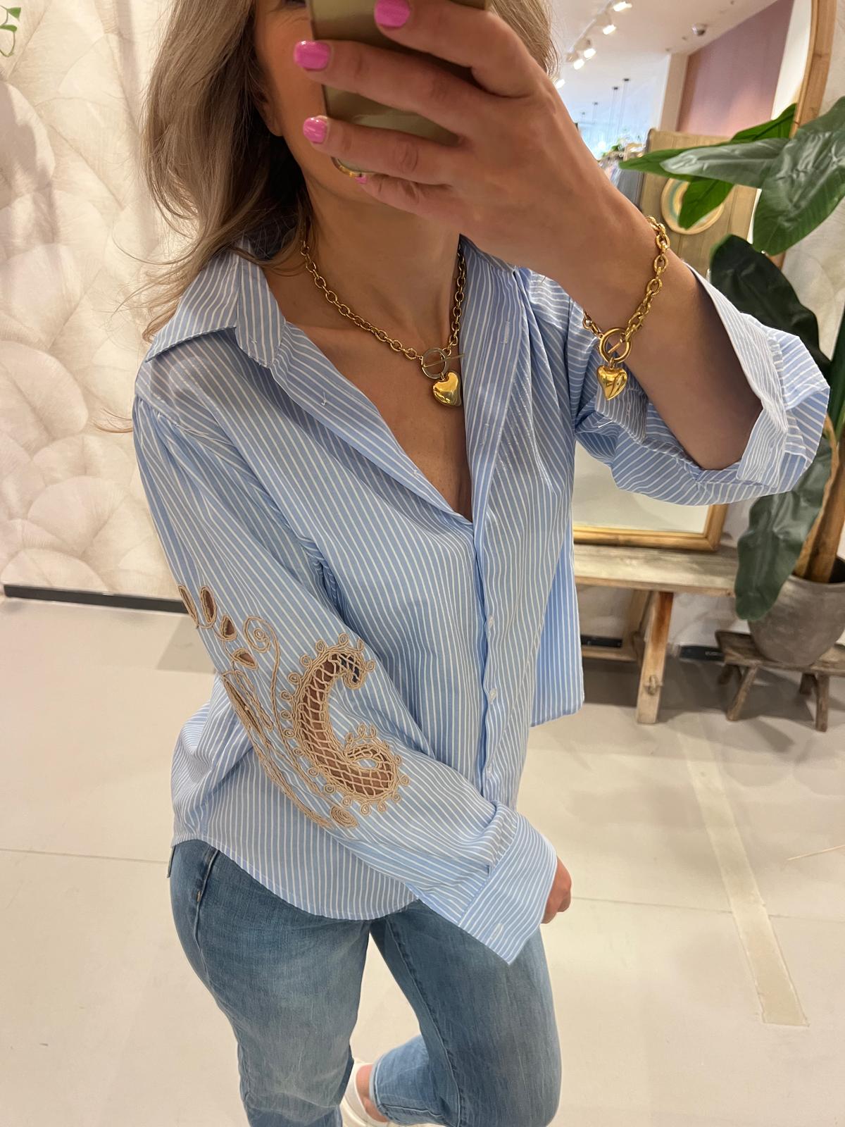 LOD of Love –  Streep Blouse met Boho Borduursel