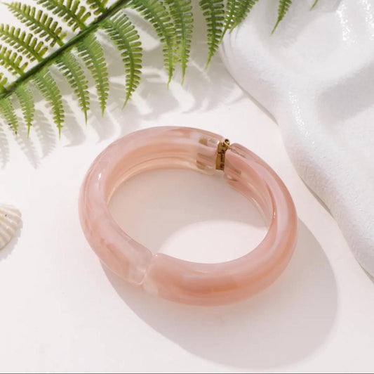 LOD of Love – Peachy Dream Bangle – Zachtroze Acryl Armband