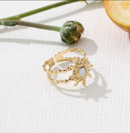 LOD of Love - Sunbeam Ring Gouden Zonne-ring met Parelmoer Detail