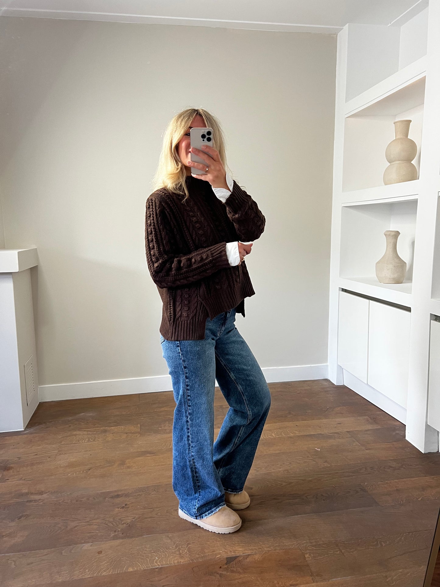 LOD Of Love - Donkerbruine Kabeltrui met Opstaande Kraag