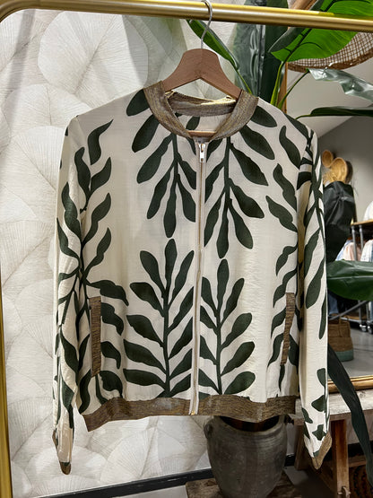 LOD of Love -  Bomberjack met Kaki Leaves