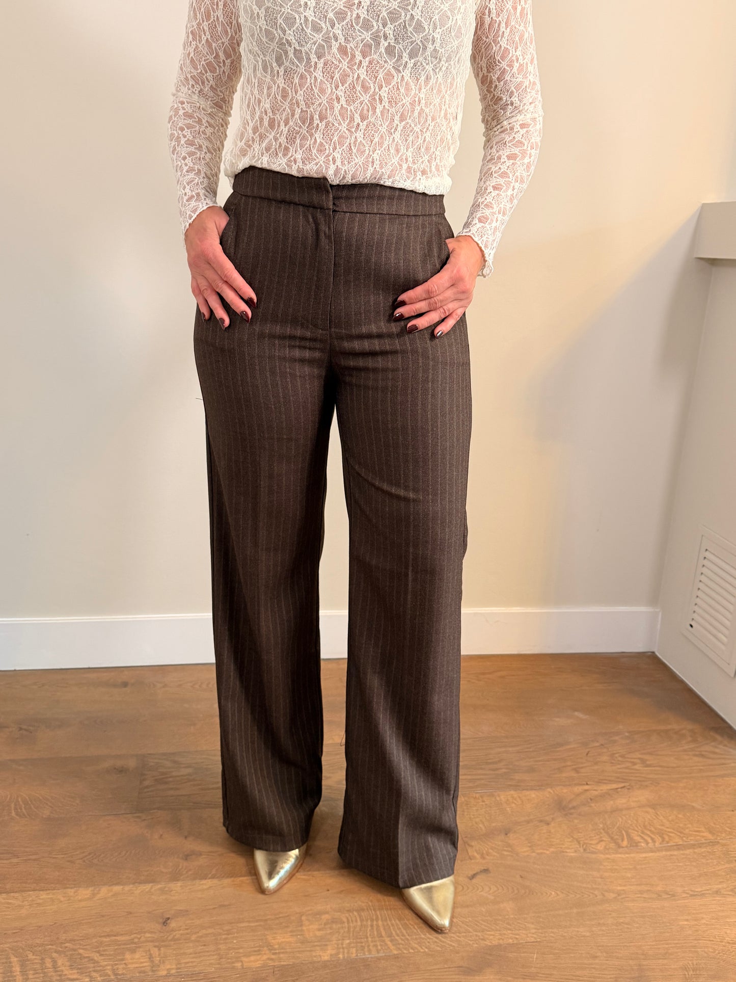 LOD of Love - Pantalon Met Fijne Streep – Chocoladebruin