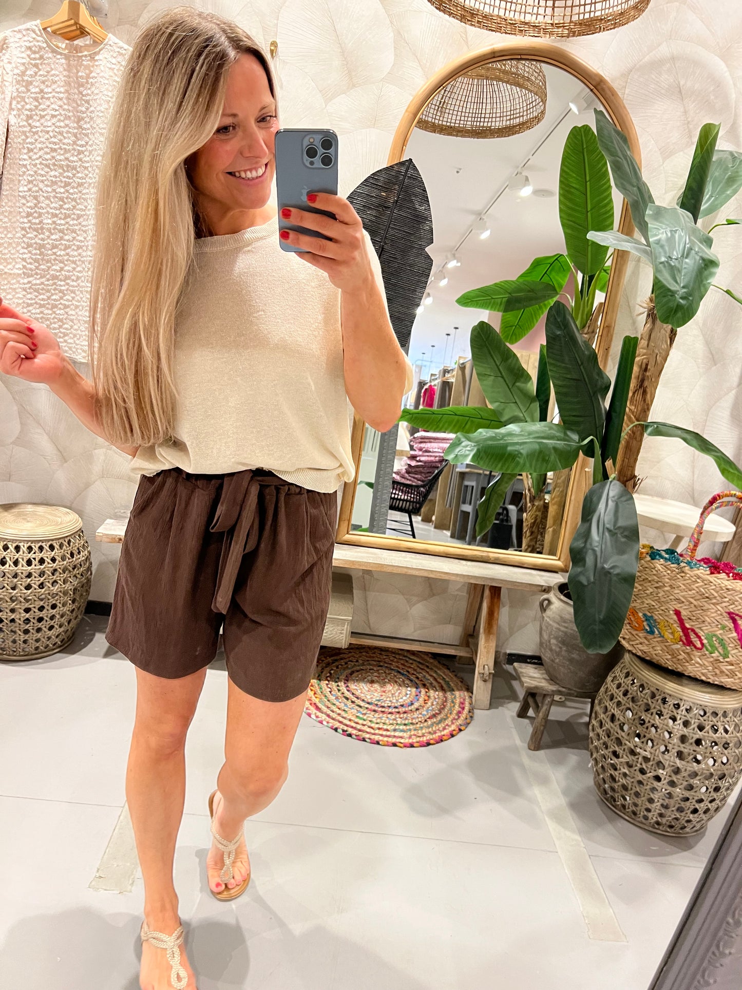 LOD of Love – Korte Broek Nova met Strik & Subtiele Glans Bruin