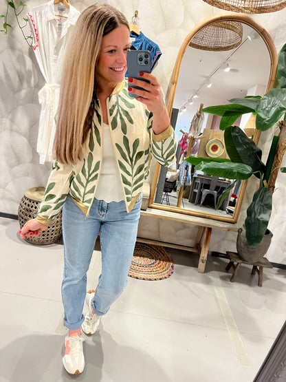 LOD of Love -  Bomberjack met Kaki Leaves