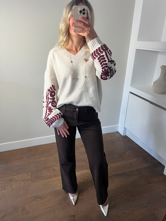 LOD Of Love - Beige Gebreide Trui Met Bordeaux Bloemenprint