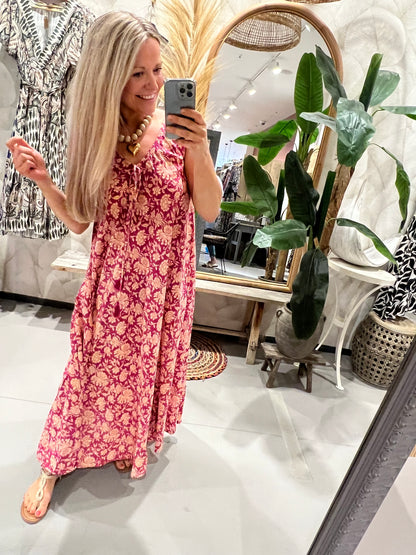 LOD of Love – Ibiza Mouwloze Jurk  Framboosrood met Bloemenprint