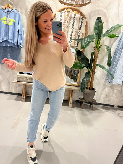 LOD of Love – V Hals Trui Beige