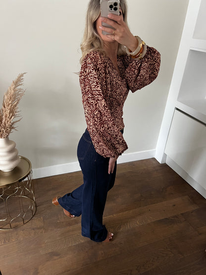 LOD of Love – Emma Top met Bladprint en Pofmouw Roestbruin