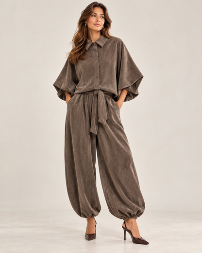 LOD of Love – Velvet Blouse met Ballonmouwen Taupe