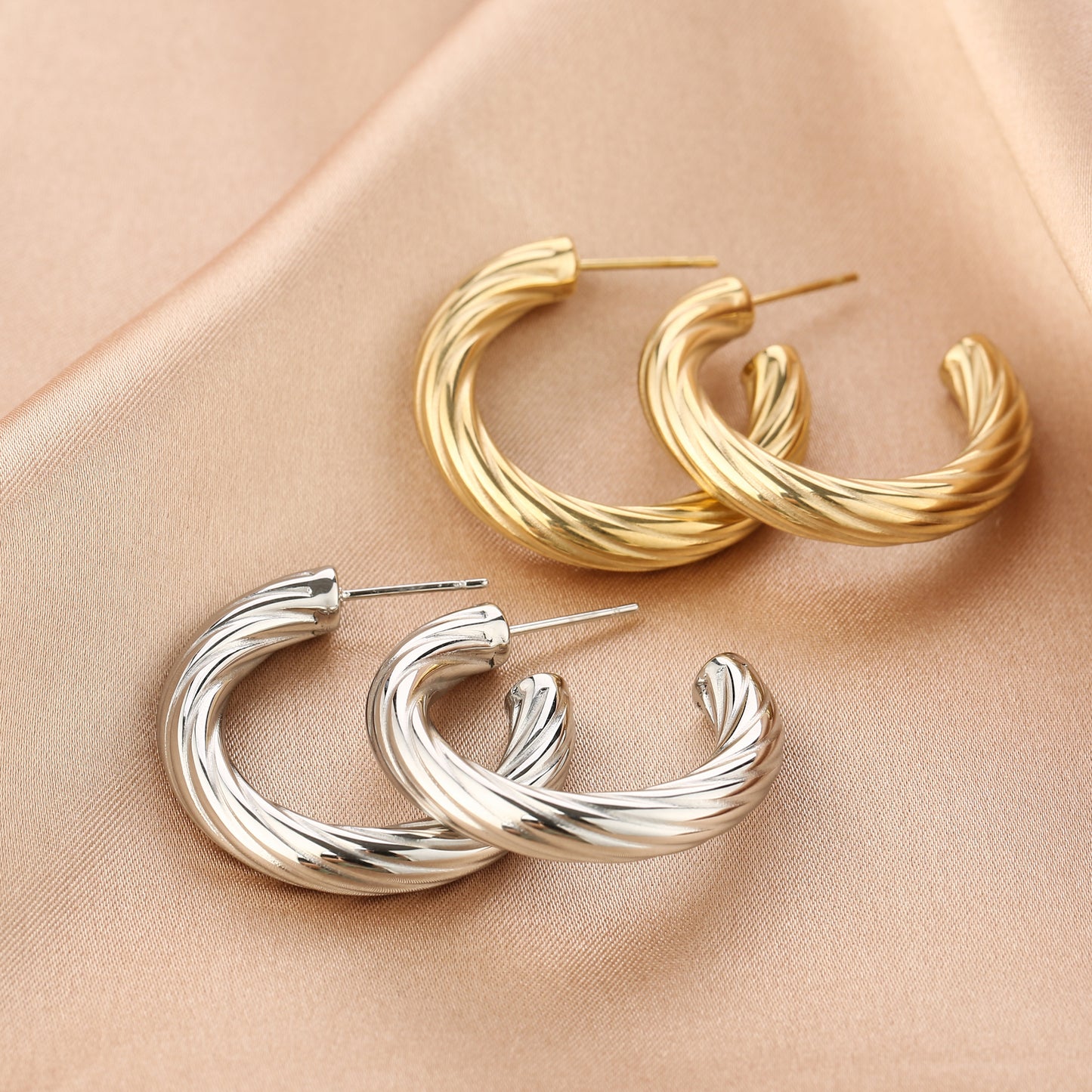 LOD of Love - Oorbel Hoop met Gedraaid Patroon