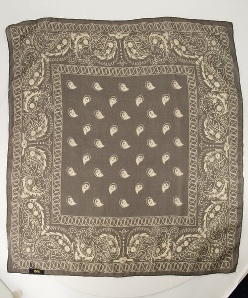 LOD of Love - Astrid Groot Sjaals met print Donkerbruin